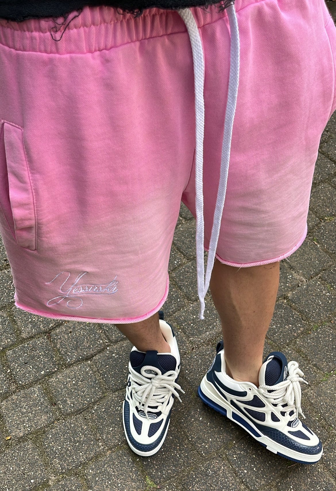 "YESSIRSKIII" SPRAY PINK SHORTS