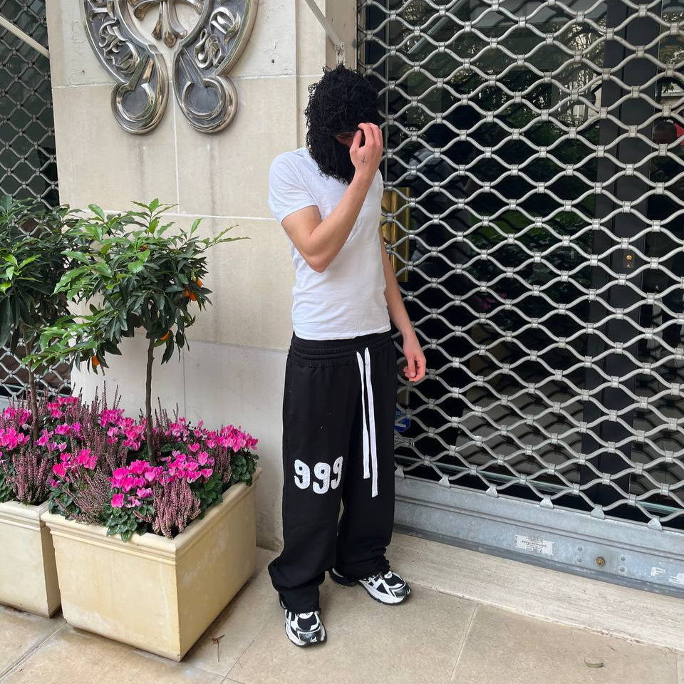 "999" BLACK SWEATPANTS